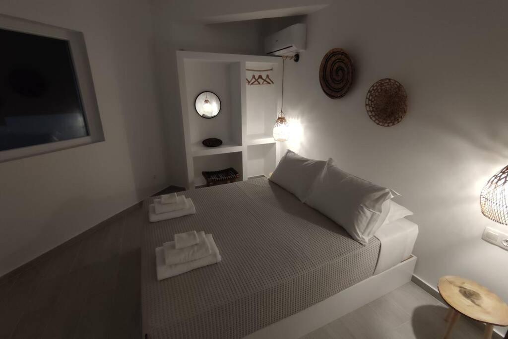 Eolia Luxury Suites Andros Batsi  Exterior photo